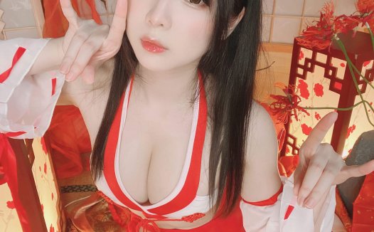 霜月shimo，不一样的巫女