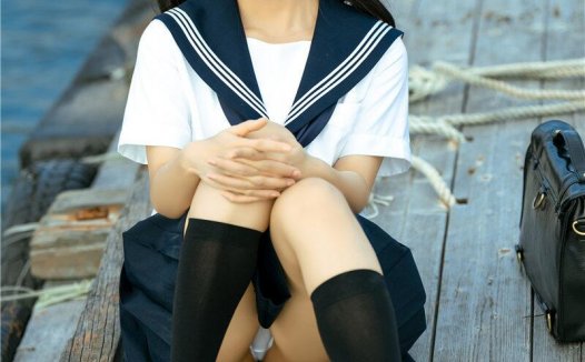 蠢沫沫创可贴，宛若在海风上漫步